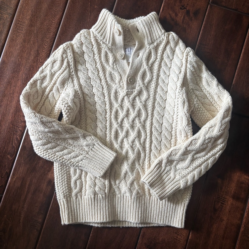 GAP kids - Cream Cable Knit Sweater | Perfect for family photos!